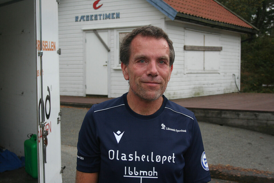 Trio som liker seg godt med karusell på Flekkerøya Odd Anders Arntzen.jpg