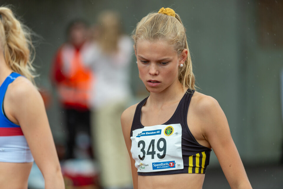 UM 2020: Malin Hoelsveen suveren i J15, Leona Andersen Vedvik vant J16 på 800 meter J15_800m_Heat3_Malin Hoelsveen (349)_DSC9871.jpg