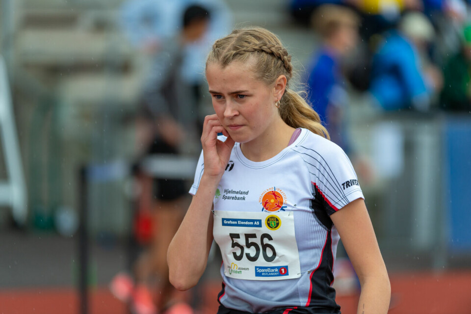 UM 2020: Malin Hoelsveen suveren i J15, Leona Andersen Vedvik vant J16 på 800 meter J15_800m_Heat3_556_DSC9872.jpg