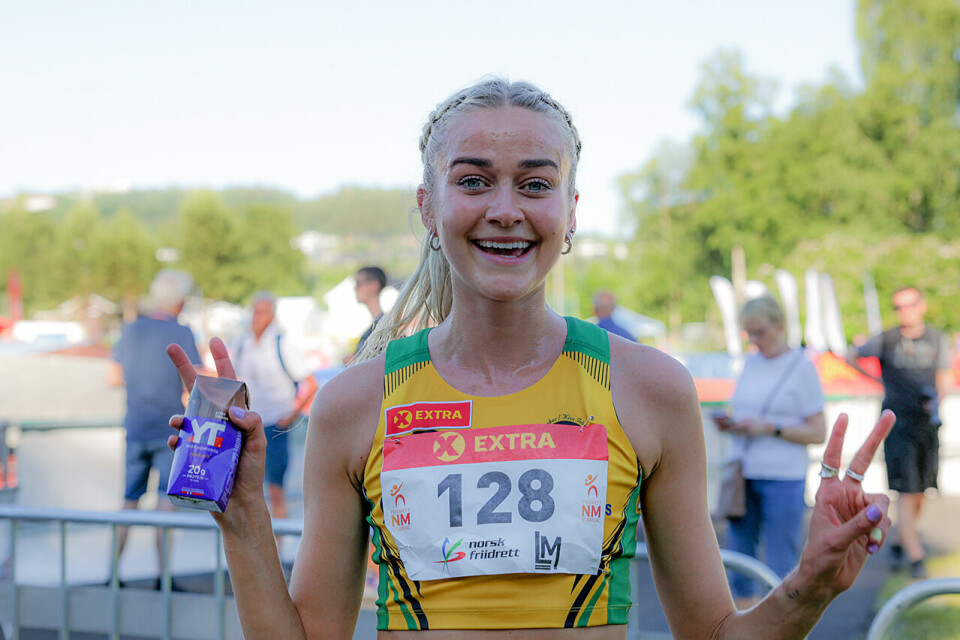 Amalie Sæten var strålende fornøyd med NM-gull på 5000 meter. Om en time skal hun løpe forsøk på 1500 meter. (Foto: Arne Dag Myking) Amalie Sæten var strålende fornøyd med NM-gull på 5000 meter. Om en time skal hun løpe forsøk på 1500 meter. (Foto: Arne Dag Myking)