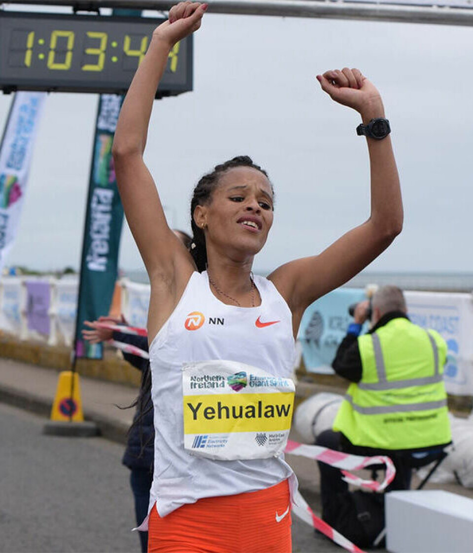 127 norske løpere i London Marathon Yalemzerf Yehualaw_2.jpg