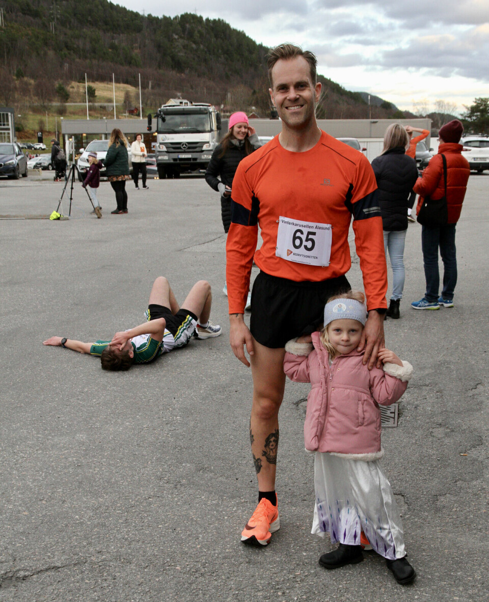 Pangstart for vinterkarusellen i Ålesund 5km_vinner_maal