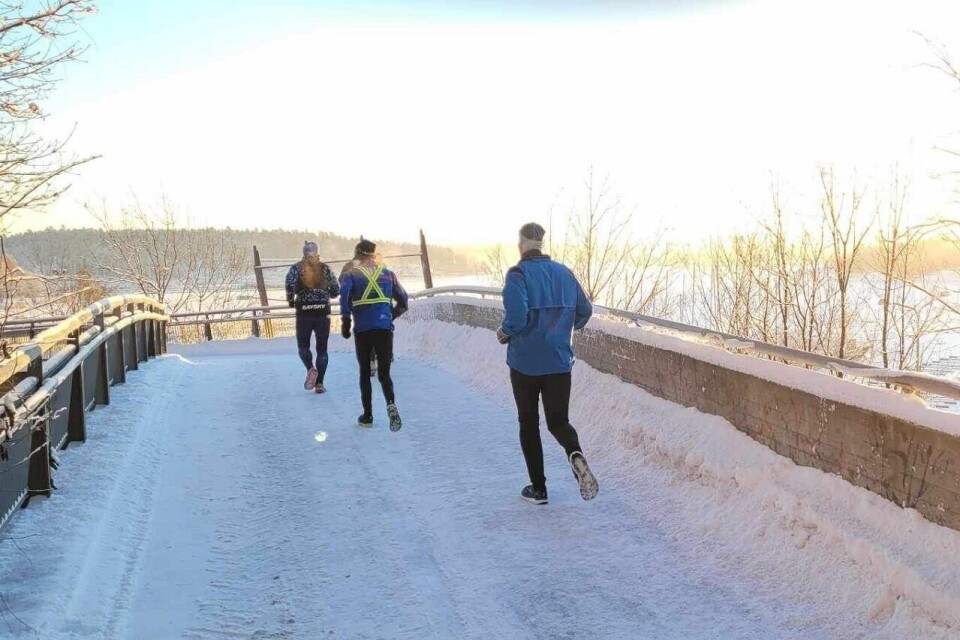 På snøføre fra start i Sandvika. (Arrangørfoto) På snøføre fra start i Sandvika. (Arrangørfoto)