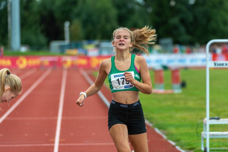 UM 2020: Malin Hoelsveen suveren i J15, Leona Andersen Vedvik vant J16 på 800 meter J15_800m_Heat1_Synne Elise Bruseth Knudsen (179)_DSC9857.jpg