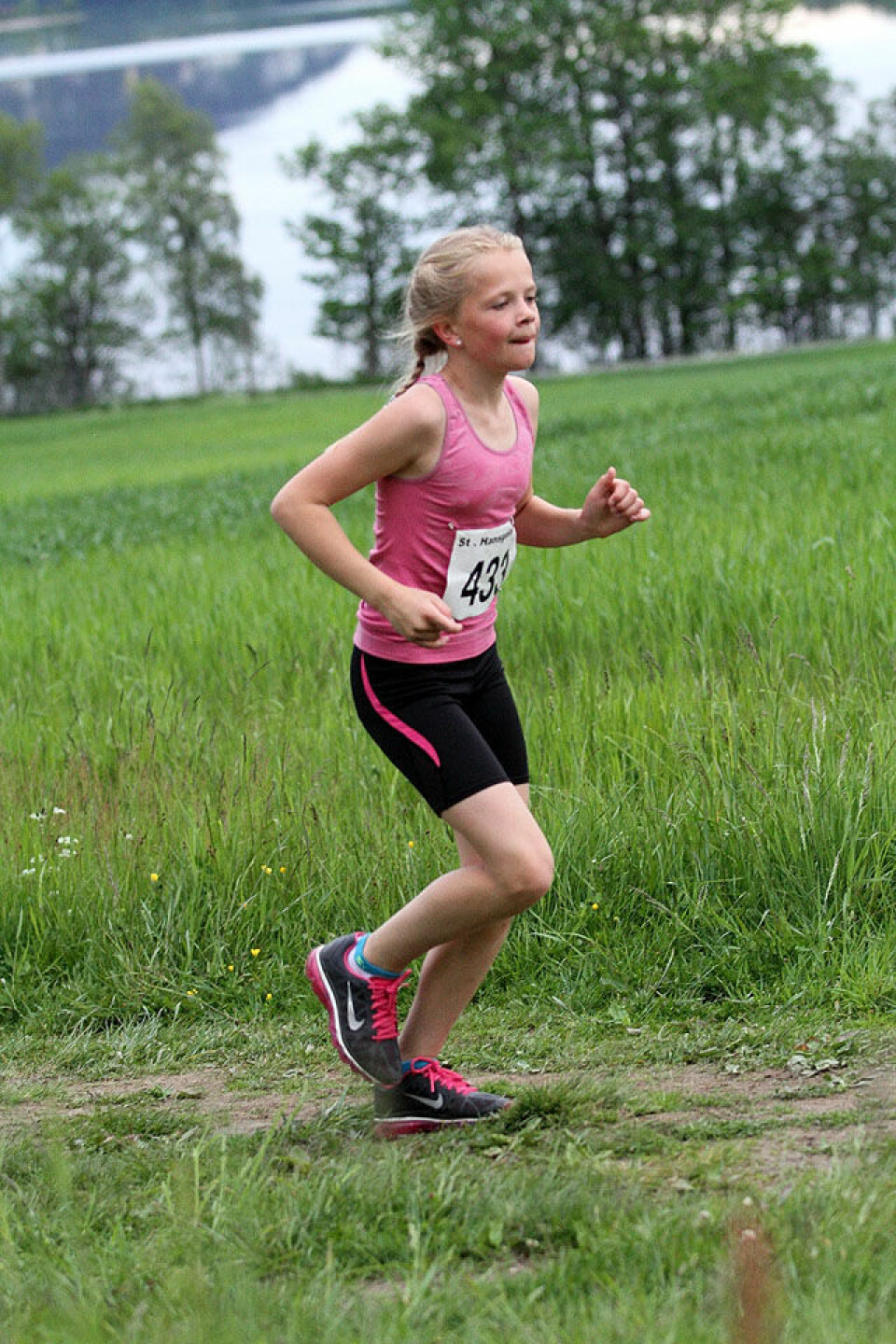 Erik Sjöqvist førstemann under 50 minutter i St. Hansgaloppen June_Laake_IMG_1166.jpg