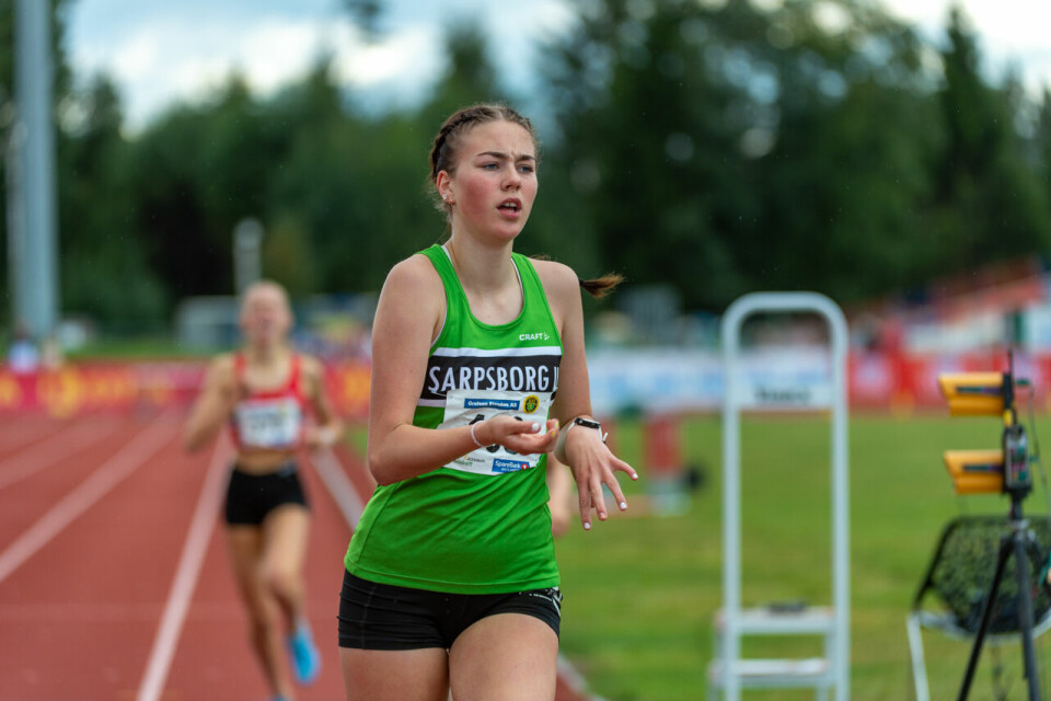 UM 2020: Malin Hoelsveen suveren i J15, Leona Andersen Vedvik vant J16 på 800 meter J15_800m_Heat2_Ingrid Elise Kullerud (403)_DSC9869.jpg