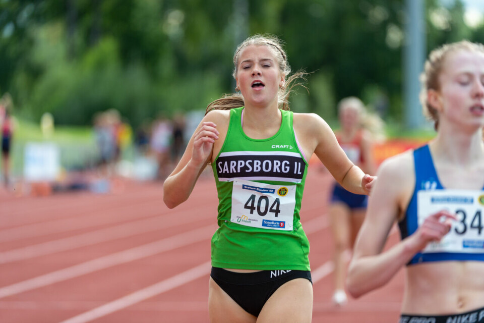 UM 2020: Malin Hoelsveen suveren i J15, Leona Andersen Vedvik vant J16 på 800 meter J16_800m_Heat3_Maiken Homlung Prøitz (404)_DSC9773.jpg