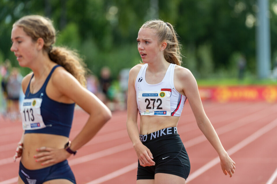 UM 2020: Malin Hoelsveen suveren i J15, Leona Andersen Vedvik vant J16 på 800 meter J16_800m_Heat3_Inger Bergslid (272)_DSC9780.jpg