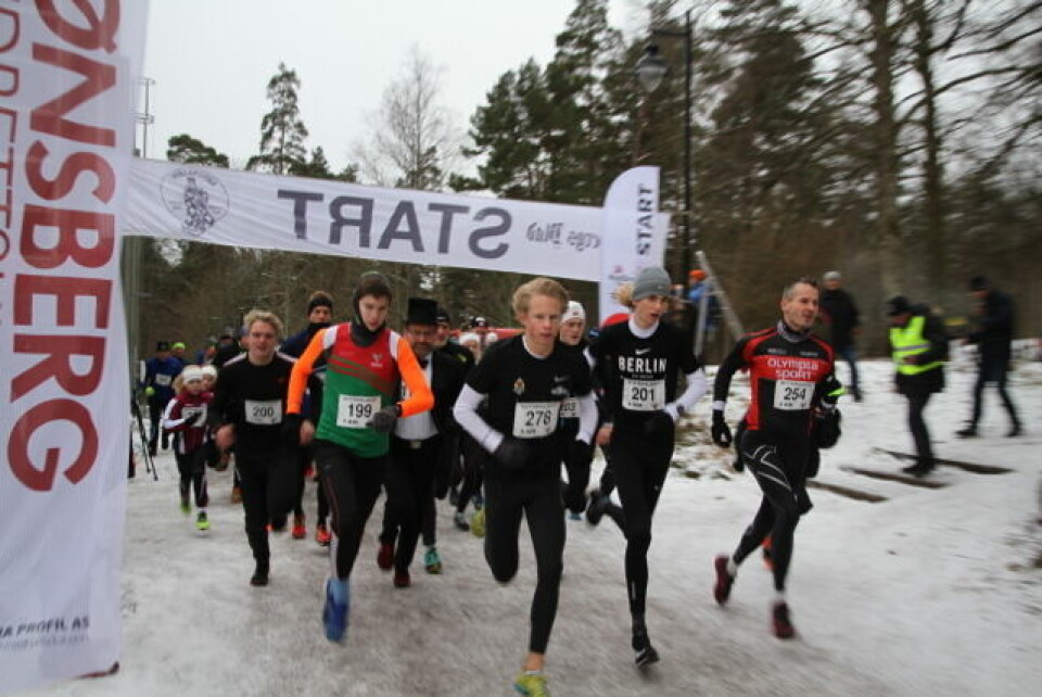 Starten på 5 km. Ole-Petter Fjeld (278) og Jonatan Vedvik (201) tar teten, tett fulgt av Trym Island (199) og Tore Hopen (254). Foto: Stine Skog Hansen Starten på 5 km. Ole-Petter Fjeld (278) og Jonatan Vedvik (201) tar teten, tett fulgt av Trym Island (199) og Tore Hopen (254). Foto: Stine Skog Hansen
