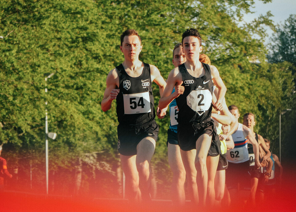 Joel Ibler Lillesø og Axel Vang Christensen fortsetter å imponere, nå på 3000 meter innendørs. Bildet er fra et 5 km gateløp i fjor. (Foto: Christian Jørn, Dansk Atletik) Joel Ibler Lillesø og Axel Vang Christensen fortsetter å imponere, nå på 3000 meter innendørs. Bildet er fra et 5 km gateløp i fjor. (Foto: Christian Jørn, Dansk Atletik)