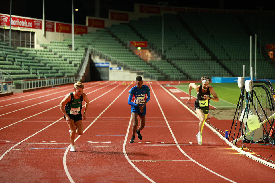 273 løpere feiret brødrene Arne og Knut i Kvalheimmila på Bislett Eivind Øygard_3.jpg