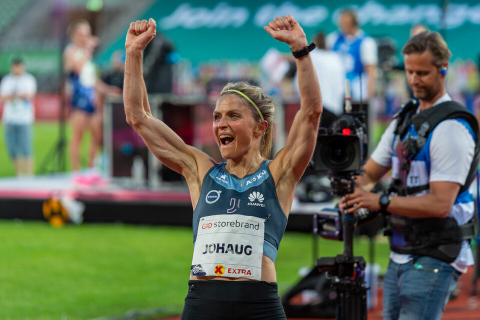 31.40,67 og årsbeste i verden på 10 000 m av Therese Johaug Therese Johaug_feiring_DSC5147.jpg