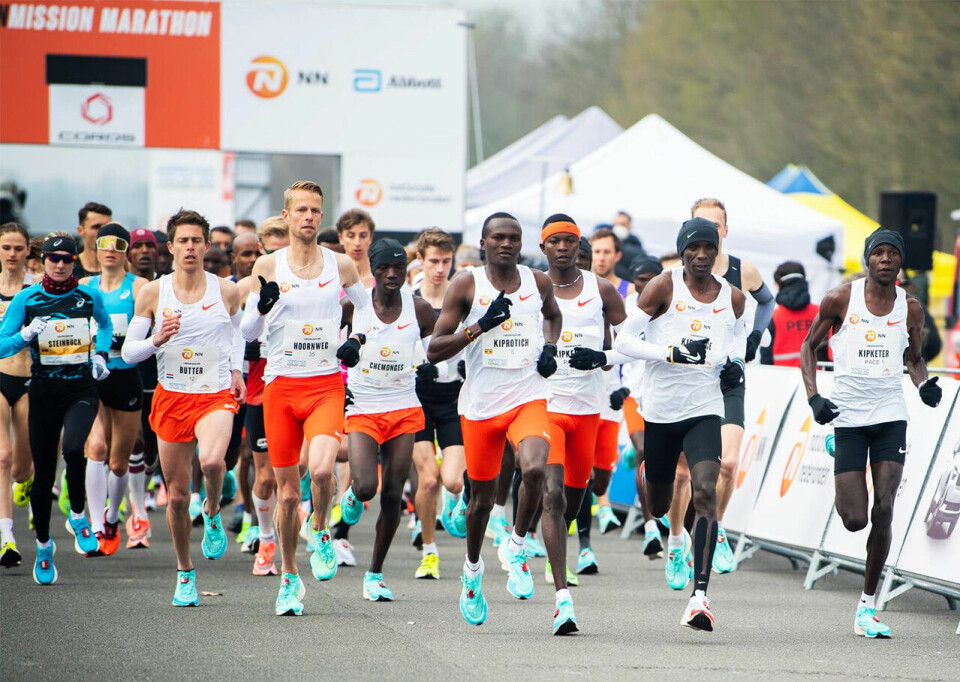 Eliud Kipchoge og Katharina Steinrück vant NN Mission Marathon i Enschede Starten_foto-NN-running-team.jpg