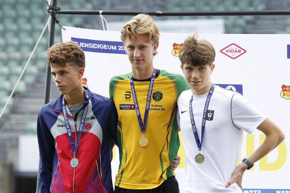 Premiepallen i G17 på 3000 meter. Fra venstre: Lukas Bruncic, Philip Gulbrandsen og Aron Mathisen Askim (Foto: Dag Egil Eliassen) Premiepallen i G17 på 3000 meter. Fra venstre: Lukas Bruncic, Philip Gulbrandsen og Aron Mathisen Askim (Foto: Dag Egil Eliassen)