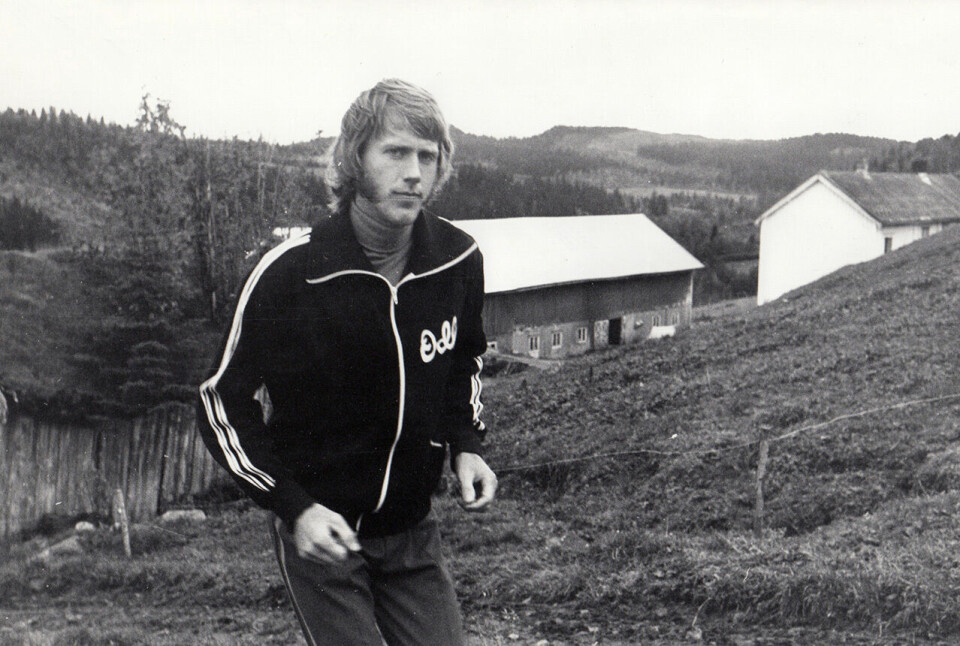 Løpetrening: Oddvar løp ofte på myrene nær gården på 1970-tallet. (Foto Thor Gotaas bok «Oddvar Brå - et skiløperliv») Løpetrening: Oddvar løp ofte på myrene nær gården på 1970-tallet. (Foto Thor Gotaas bok «Oddvar Brå - et skiløperliv»)