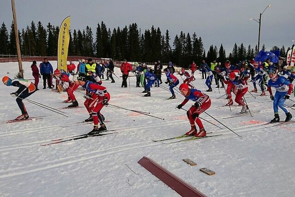 Fra starten for den største klassen, G-14, med vinner Sigurd Nordaas, Strandbygda IL først i sporet nærmest kamera. (Foto: Tour de Hedmarken) Fra starten for den største klassen, G-14, med vinner Sigurd Nordaas, Strandbygda IL først i sporet nærmest kamera. (Foto: Tour de Hedmarken)