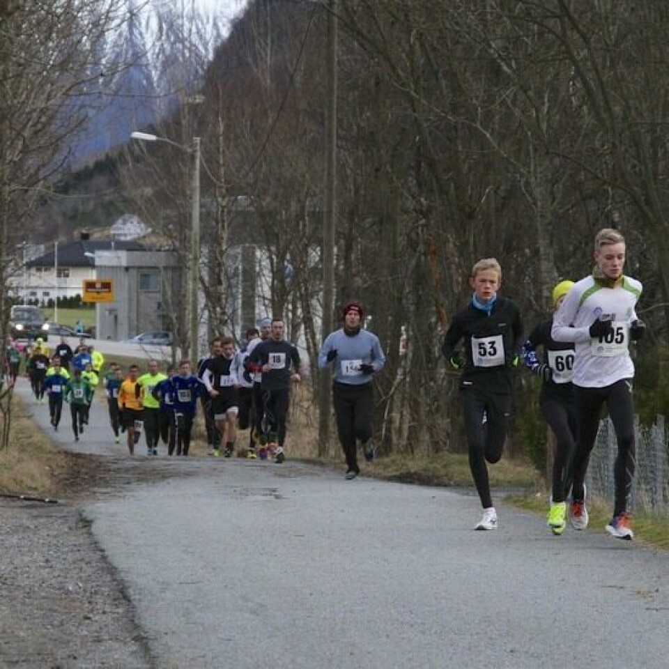 71 deltakere i Grimstadvatnet rundt Starten