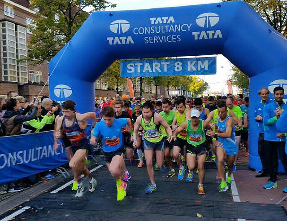 Sterke tider i Amsterdam Marathon - nå med norske resultater start_8km_640.jpg