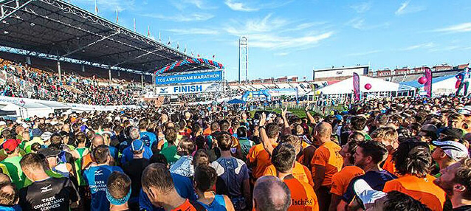 Sterke tider i Amsterdam Marathon - nå med norske resultater Stadion_640.jpg