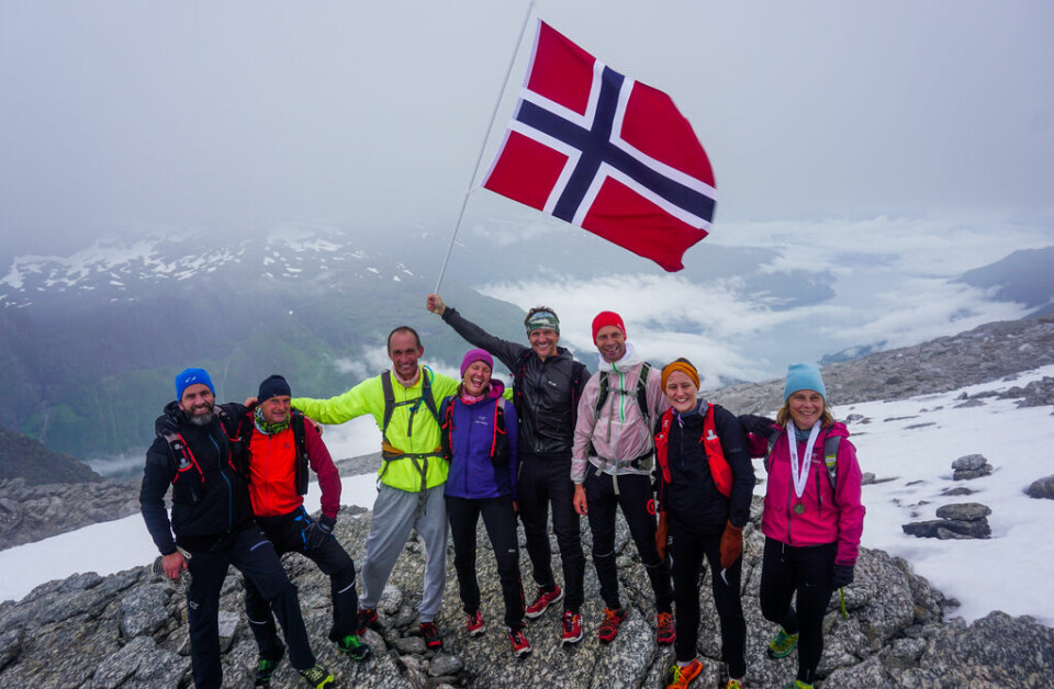Stian Angermund og Lina Elkotthelander vant det 20. og siste La Sportiva Skåla Opp 08_Varegg_så_en_loepegrunne_Bergen.jpg