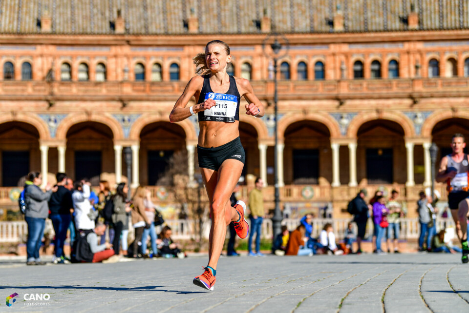 Sterke norske maratonløpere klar for Sevilla Marathon søndag Hanna_Lindholm_over_Spaniaplassen_2-28_59_nr12.jpg