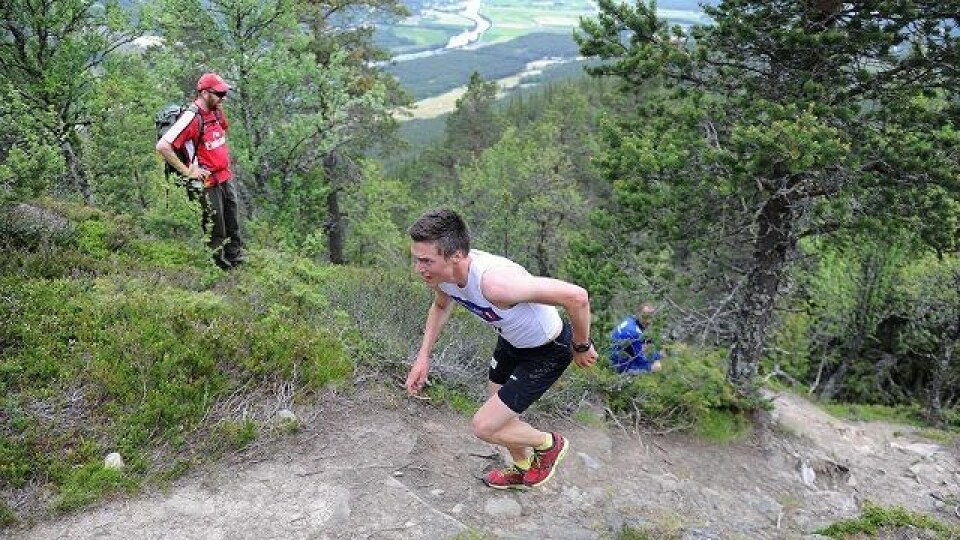 Vegard Bjørn Gjermundshaug distanserte de to utfordrene Petter Austberg Bjørn og Ole Martin Storlien i de siste bratte kneikene og forbedret Tor-Einar Wahls rekord fra 2015 med hele 2 minutter og 24 sekunder. (Foto: Ivar Thoresen/alvdalmiv.no) Vegard Bjørn Gjermundshaug distanserte de to utfordrene Petter Austberg Bjørn og Ole Martin Storlien i de siste bratte kneikene og forbedret Tor-Einar Wahls rekord fra 2015 med hele 2 minutter og 24 sekunder. (Foto: Ivar Thoresen/alvdalmiv.no)