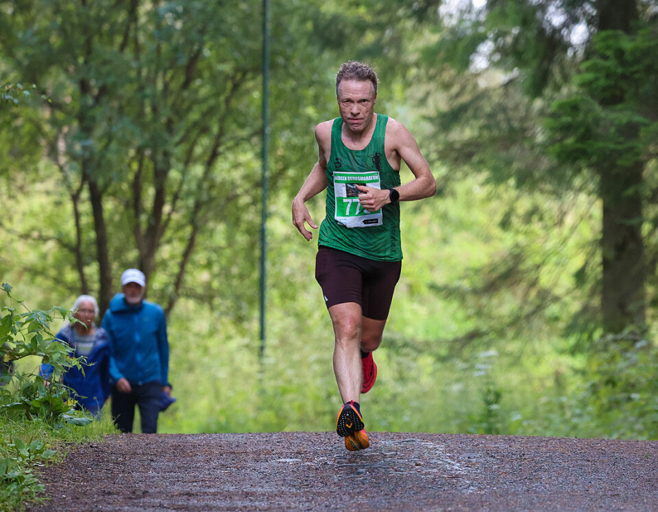 Margunn Bye Tøsdal og Frode Oldervoll vant i Bergen Skogsmaraton 1U9A5992.jpg
