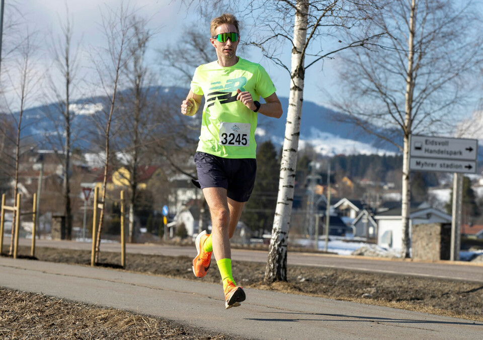 Roger Thompson er en kjent skikkelse for de som har løpt noen løp opp gjennom årene. I dag var han raskeste løper på 5 kilometer i Hedersløpet. (Foto: Arkivbilde, Tom-Arild Hansen). Roger Thompson er en kjent skikkelse for de som har løpt noen løp opp gjennom årene. I dag var han raskeste løper på 5 kilometer i Hedersløpet. (Foto: Arkivbilde, Tom-Arild Hansen).