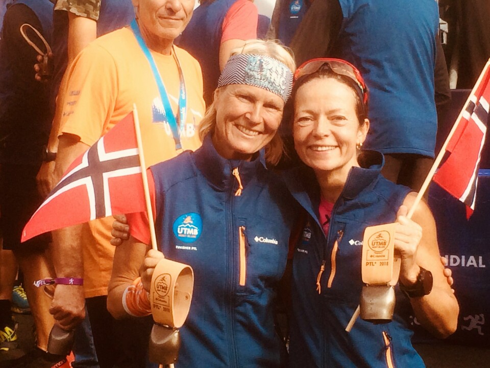 Mona og Monica fullførte PTL som eneste kvinnelag MogM_med_bjeller.jpg