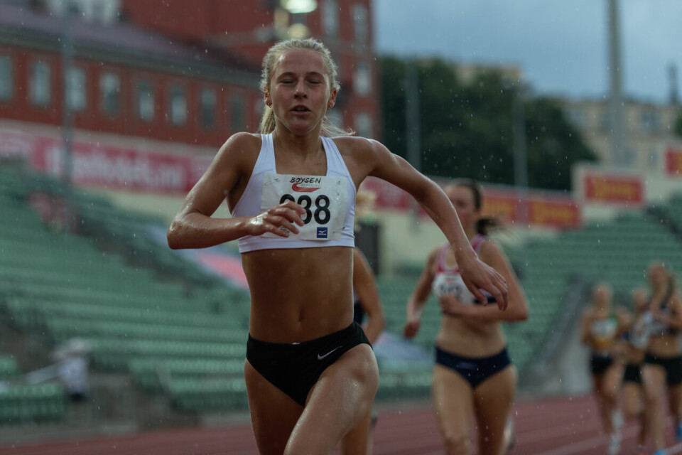 Amalie Sæten med 2.06,14 og seier på 800 m KS_C_Heat_Målgang_Closeup_Maren Halle Haugen_DSC7529.jpg