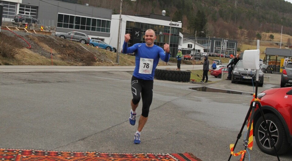 Tett duell på 5 km i det 5. løpet av Ålesund vinterkarusell Karl_Idar_Vik