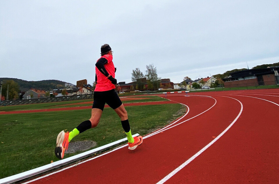 Med et tydelig mål i sikte gjør Cato Thunes daglig den treningen trener Sindre Buraas mener må til. Her i fint driv på Marienlyst stadion i Drammen. (Foto: Sarah Thunes) Med et tydelig mål i sikte gjør Cato Thunes daglig den treningen trener Sindre Buraas mener må til. Her i fint driv på Marienlyst stadion i Drammen. (Foto: Sarah Thunes)