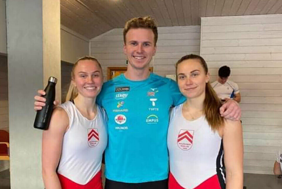 Søsknene Helseth gjorde det sterkt da NM på romaskin ble arrangert i helga. Martin Helseth tok gull på 2000 m i herrer senior, mens Thea (til høyre) tok gullet i kvinnenes seniorklasse. I samme klasse kom Amanda (til venstre) på 5. plass. (Foto: privat) Søsknene Helseth gjorde det sterkt da NM på romaskin ble arrangert i helga. Martin Helseth tok gull på 2000 m i herrer senior, mens Thea (til høyre) tok gullet i kvinnenes seniorklasse. I samme klasse kom Amanda (til venstre) på 5. plass. (Foto: privat)