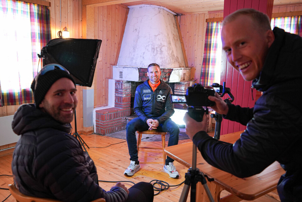 Erik Jensen Liland (tv) og filmskaper Sebastian Loraas lager film om Kobberløpet. Her intervjuer de Niklas Dyrhaug Erik Jensen Liland (tv) og filmskaper Sebastian Loraas lager film om Kobberløpet. Her intervjuer de Niklas Dyrhaug
