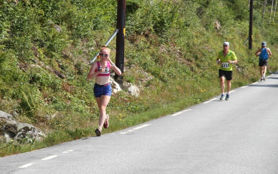 Den varmeste Hornindalsvatnet Maraton noensinne Halvmaraton_nest_beste_kvinne