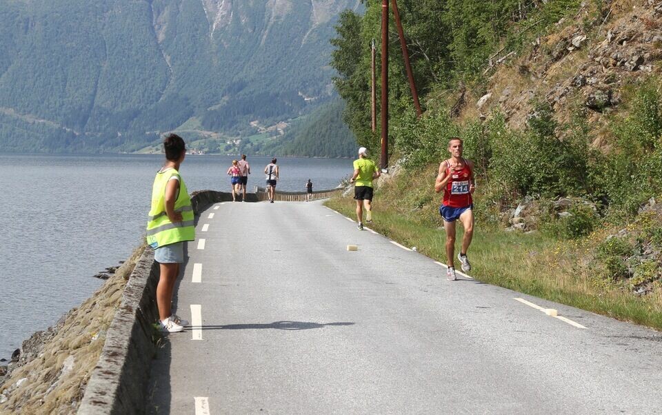 Den varmeste Hornindalsvatnet Maraton noensinne 10km_vinner_Rune_Opem