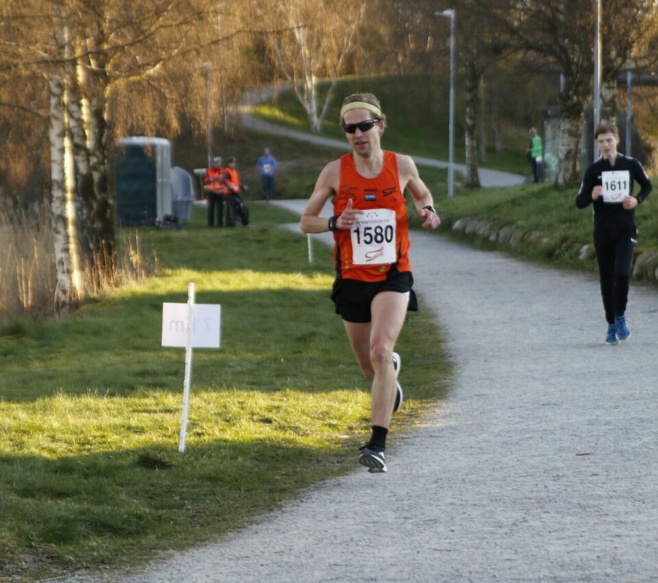 Erlend Aano vant halvmaraton på 1:17:07. (Foto: Turid Veggeland) Erlend Aano vant halvmaraton på 1:17:07. (Foto: Turid Veggeland)