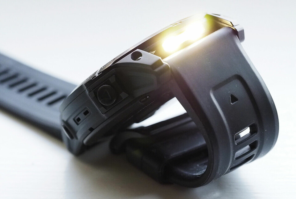 Skal du velge Garmin Fenix 7X eller Epix 2? -fenix7x-lykt_2150105.jpg