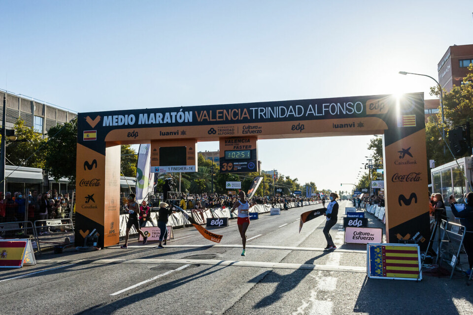 Letesenbet Gidey smadret halvmaraton-rekorden for kvinner - Sondre N Moen løp på 1.00.15 MMV WR Gidey_1280