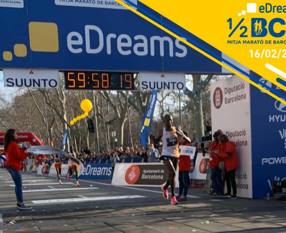 4 klarte EM-kravet da 182 norske løp Barcelona Halvmaraton Barcelona_herrevinner.jpg