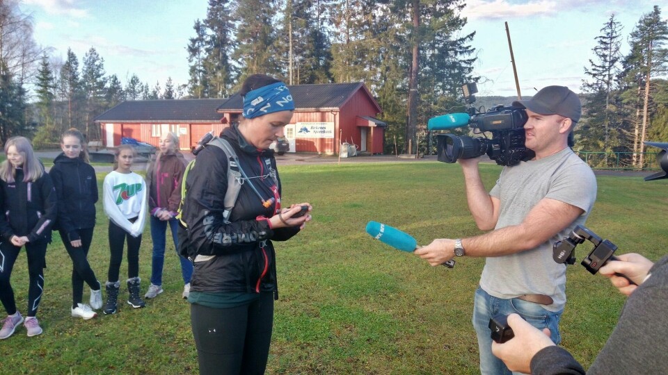 Øyunn løp Svalandsgubben 8 ganger i løpet av 53 timer: Nå skal hun sove resten av uka Øyunn_og_NRK_foto_Ivar_Skåre.jpg