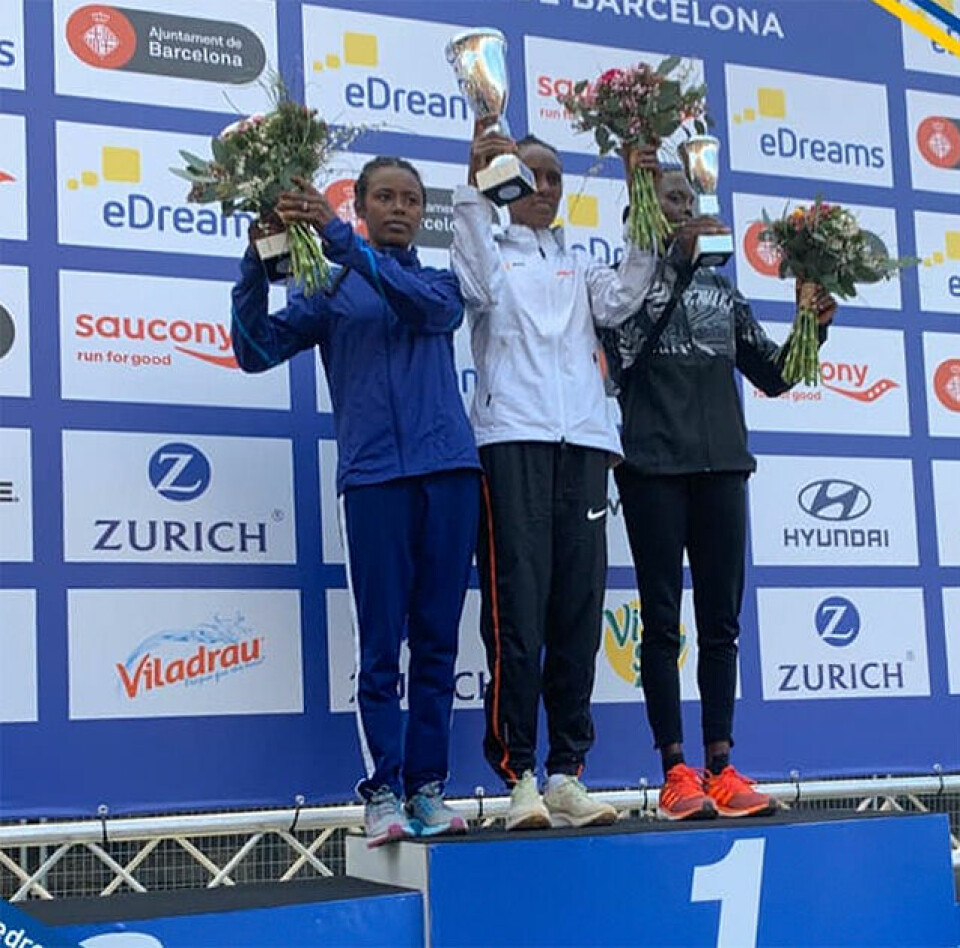 4 klarte EM-kravet da 182 norske løp Barcelona Halvmaraton Barcelona_kvinnepallen.jpg