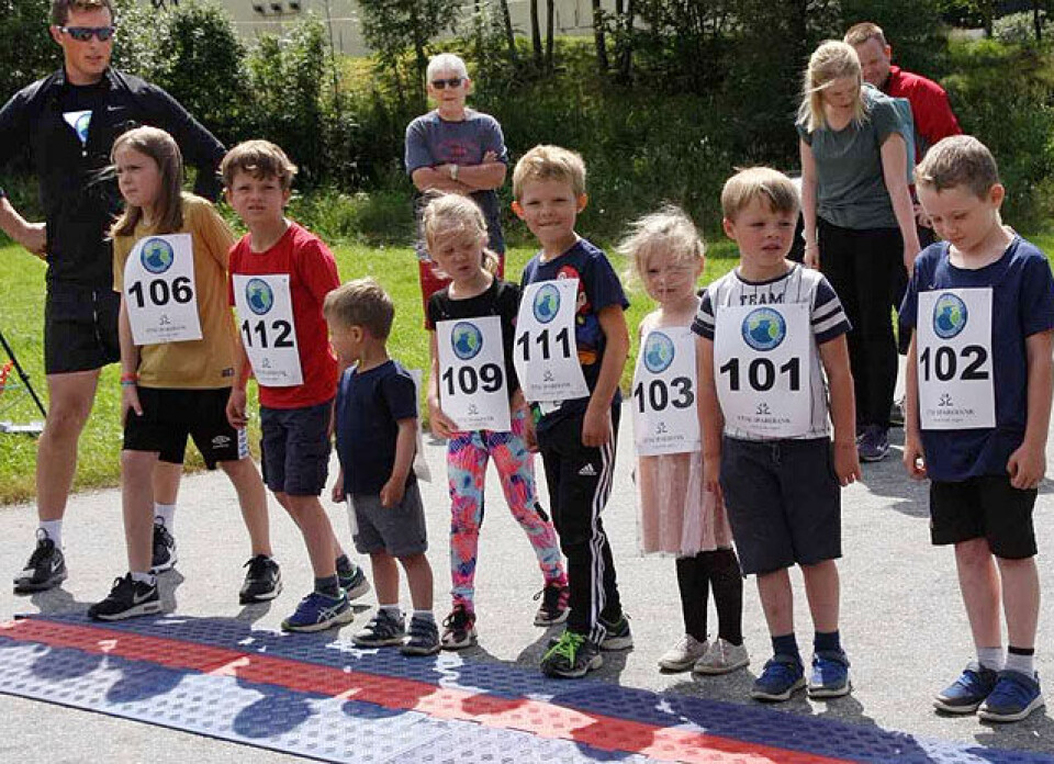 Obukamichael Fissehatsion vant tett duell med Ørjan Grønnevig Vatnet_R_Start_barneloepet640.jpg