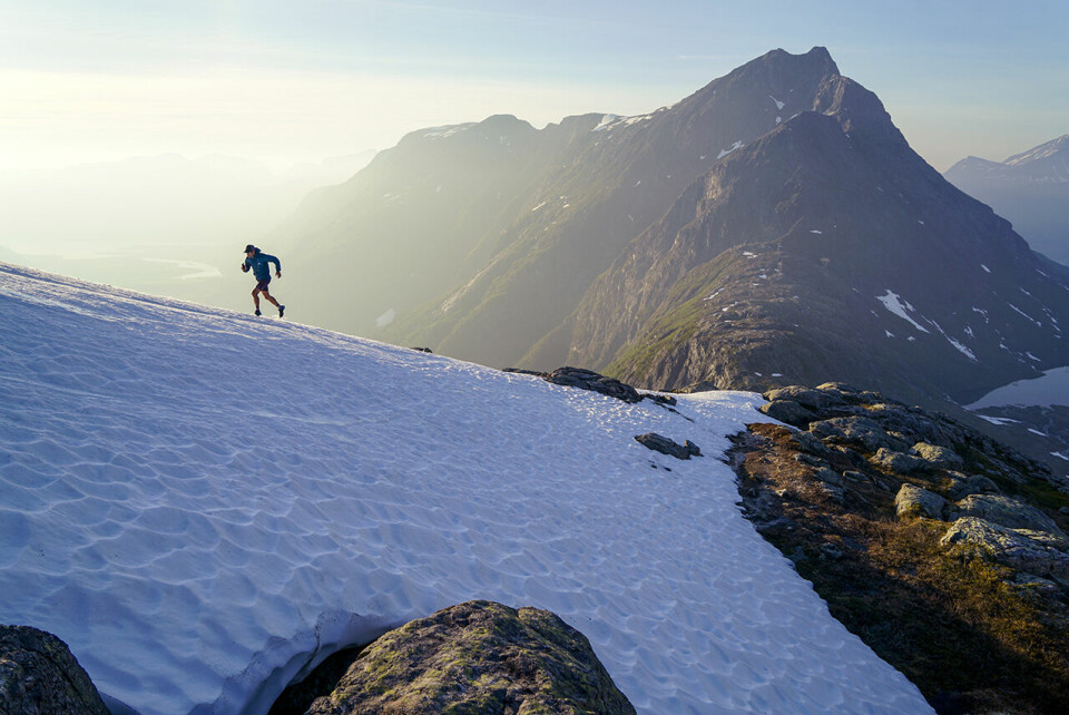 I sitt nye heimland har Kilian Jornet funnet magiske fjell å utforske både sommers og vinters tid. (Foto: Kilian Jornet) I sitt nye heimland har Kilian Jornet funnet magiske fjell å utforske både sommers og vinters tid. (Foto: Kilian Jornet)