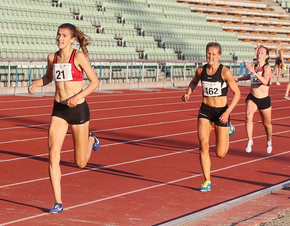 Sigrid Jervell Våg spurter inn til seier på 3000 m for kvinner. Foto: Kjell Vigestad Sigrid Jervell Våg spurter inn til seier på 3000 m for kvinner. Foto: Kjell Vigestad