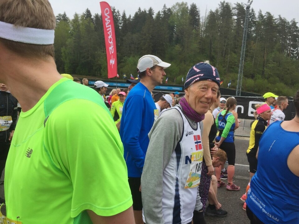 Torodd Lybeck like før start i Otepää, der han kom i mål med å løpt maraton på kvart einaste minutt frå 2.53 til 4.00.(foto: Anne Marit Eide) Torodd Lybeck like før start i Otepää, der han kom i mål med å løpt maraton på kvart einaste minutt frå 2.53 til 4.00.(foto: Anne Marit Eide)