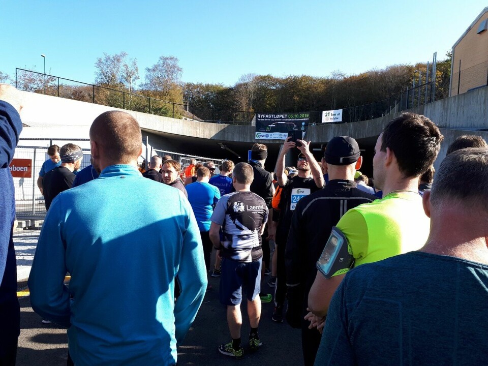 5331 løpere fullførte halvmaraton i Ryfastløpet Fra_starten.jpg