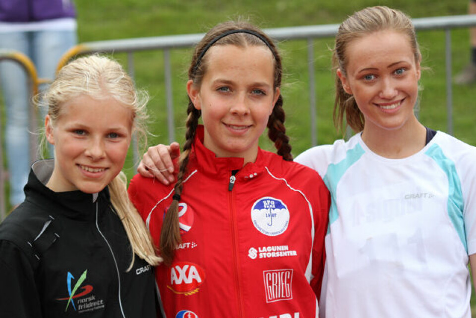 UM i friidrett i mål jr800m3-1.jpg