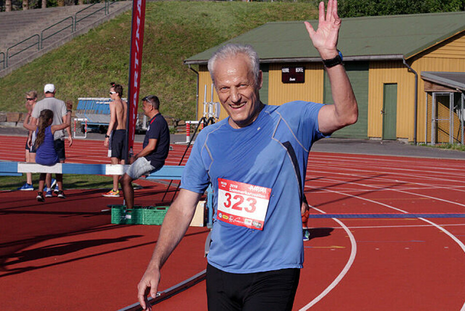 Varmt og folksomt da Sommerkarusellen startet opp IMG_2358.jpg