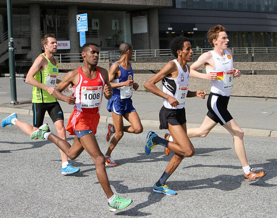 Vidar-triumf ved Buraas og Blom i solskinn og sommervær i Sentrumsløpet Herreteten_6-7_km_IMG_3450.jpg